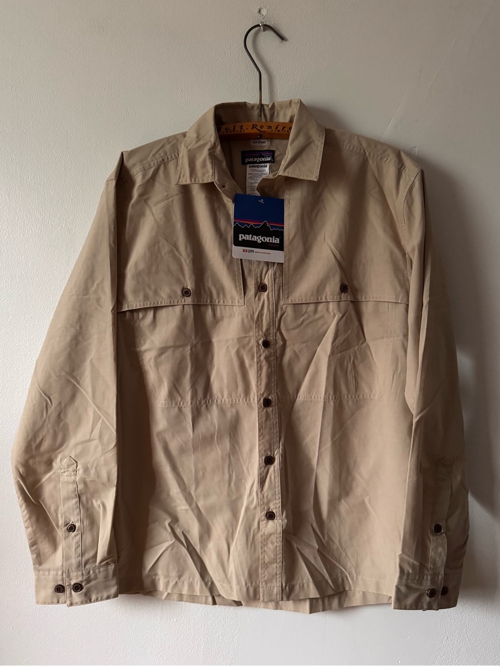 Patagonia Long-Sleeve Button Shirt Island Hopper Shirt UPF15 Size Small Mens